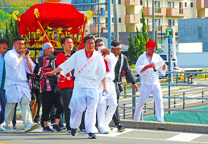 波止浜龍神社 春の大祭にて神輿の「運行責任者」を担う